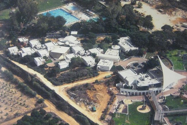 Aerial photo with the Garden of Science and the Youth Village (Photo: Jochen Reder) Aerial photo with the Garden of Science and the Youth Village (Photo: Jochen Reder)
